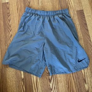 Nike Athletic Shorts L